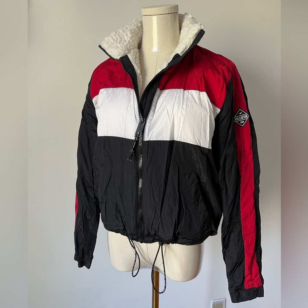 Hollister women’s jacket in black/red/white.               Size S